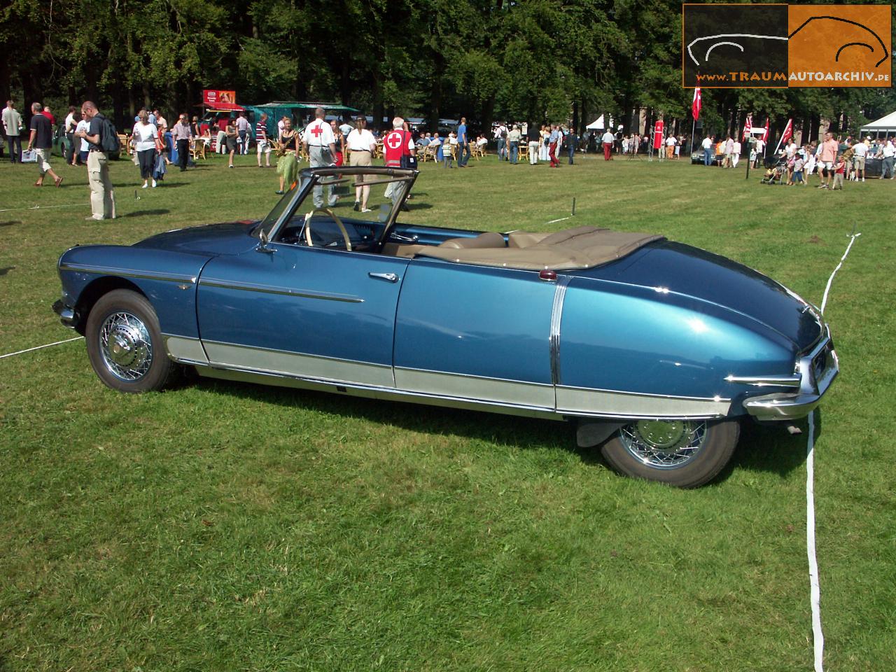 Citroen DS Chapron Cabrio '1958 (1).jpg 250.7K